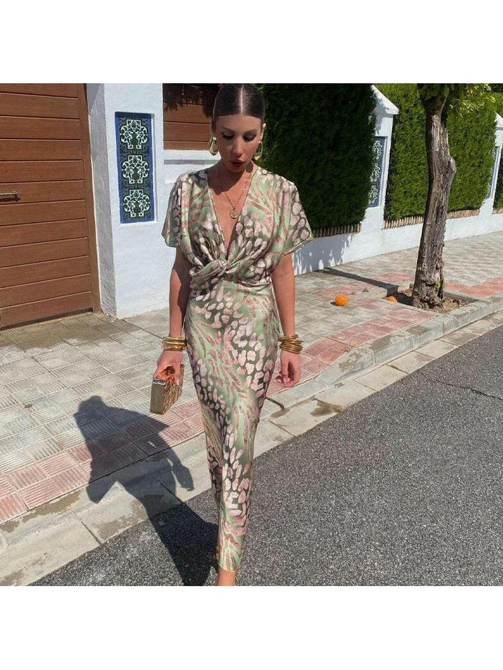 Women's Refined Maxi Dress with an Elegant Flowing Fit