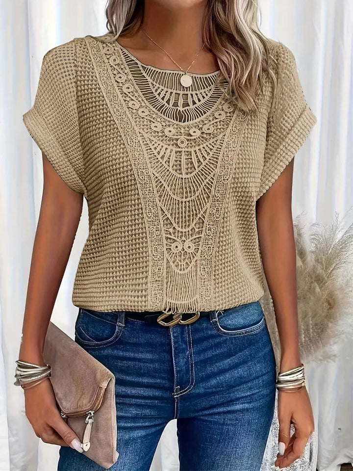 Women's Elegant Lace Blouse with Refined Detail and Feminine Fit