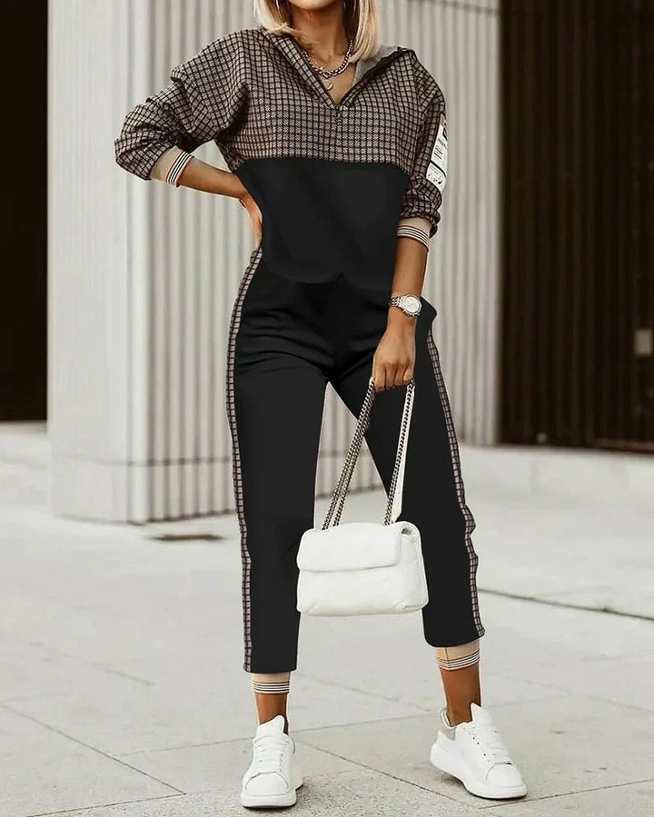 Women's Tracksuit Set with Sweatshirt and Tapered Pants