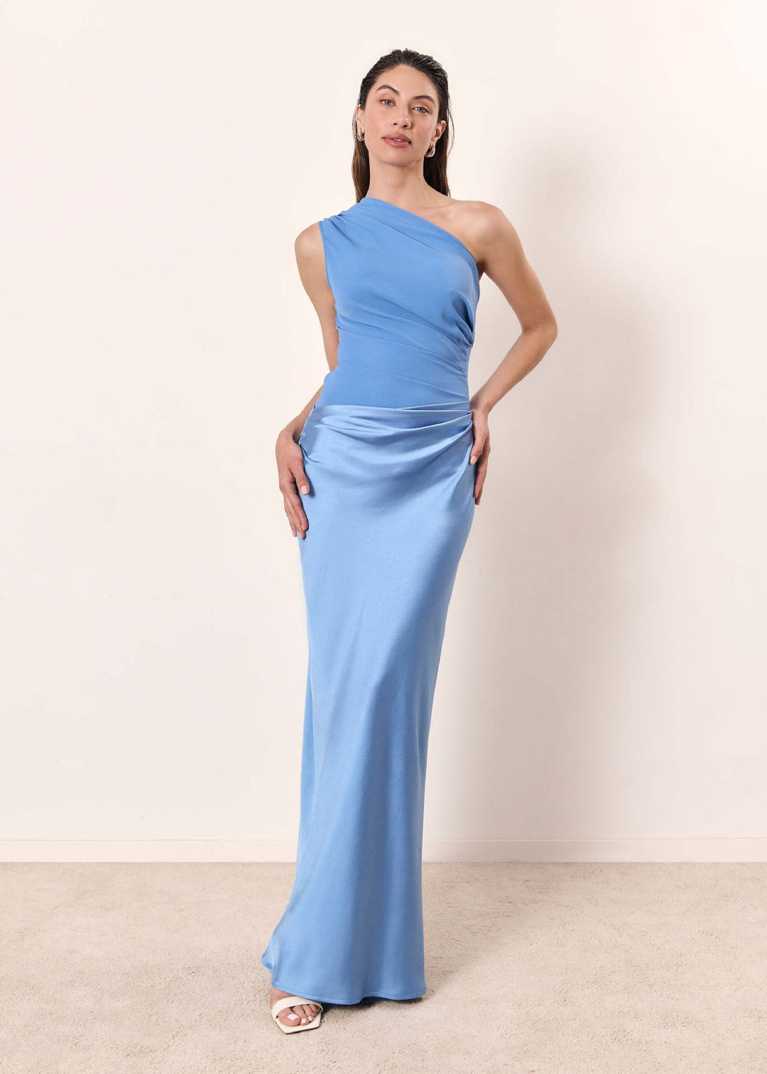 Women's One-Shoulder Evening Gown with a Chic Draped Finish
