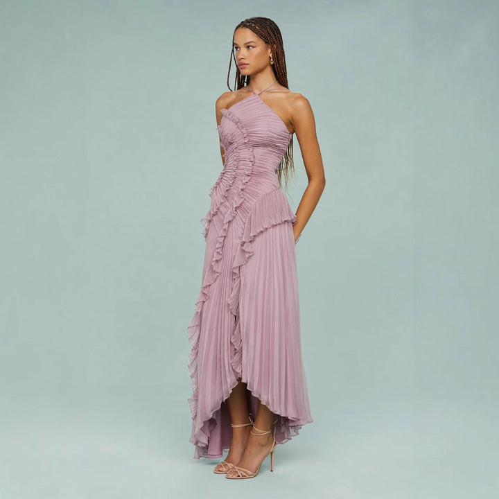 Elegant Ruffle Dress with a Feminine Cut