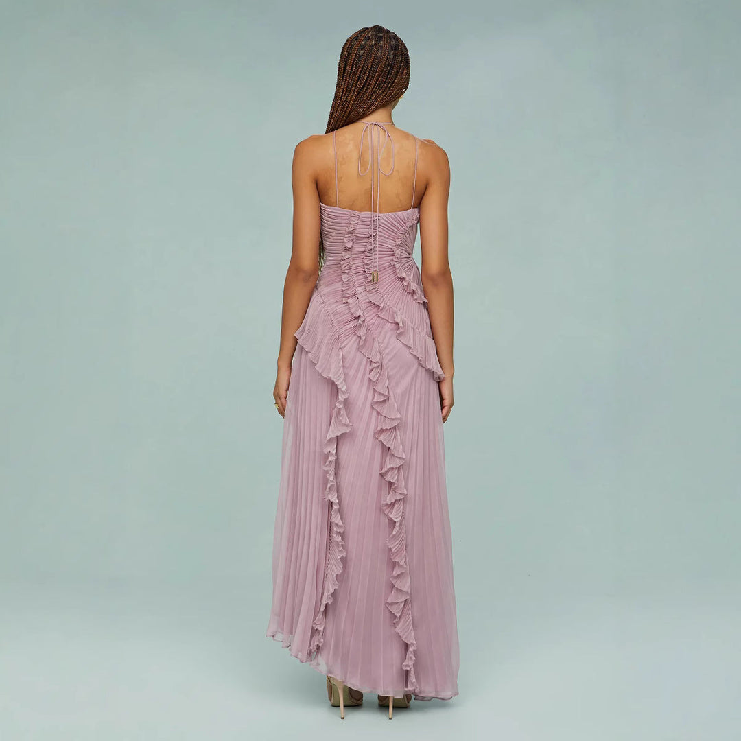 Elegant Ruffle Dress with a Feminine Cut