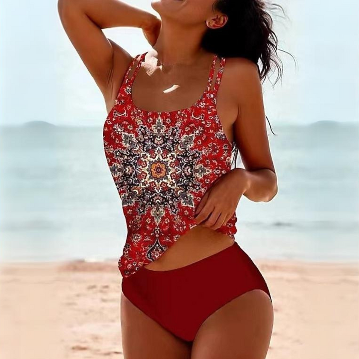 Women's Refined Bikini Set for Beach and Poolside Comfort
