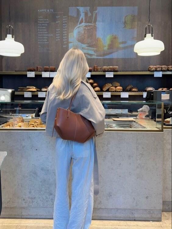 Vintage Inspired Full-Grain Leather Tote Bag