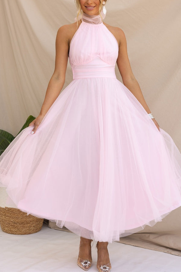 Fluid Maxi Dress with a Classic, Graceful Design