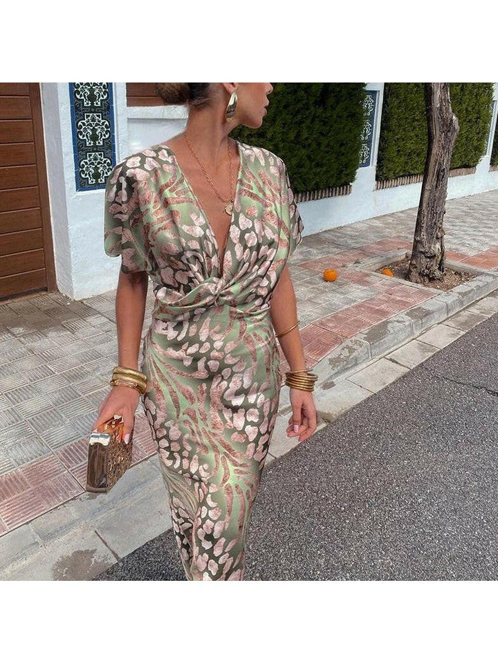 Women's Refined Maxi Dress with an Elegant Flowing Fit