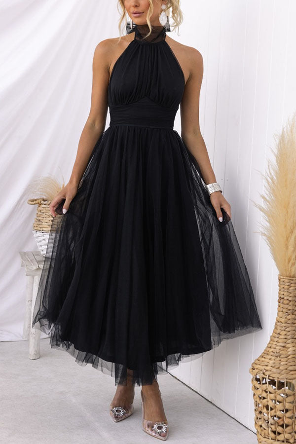 Fluid Maxi Dress with a Classic, Graceful Design