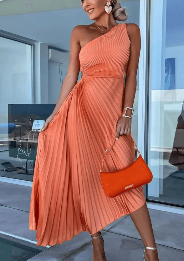Women's One-Shoulder Maxi Dress with Fine Pleating