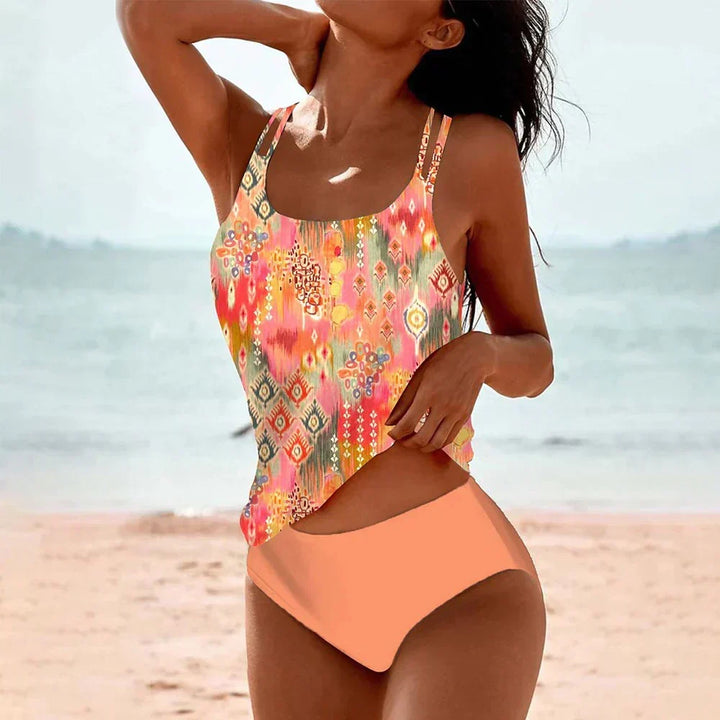 Women's Refined Bikini Set for Beach and Poolside Comfort