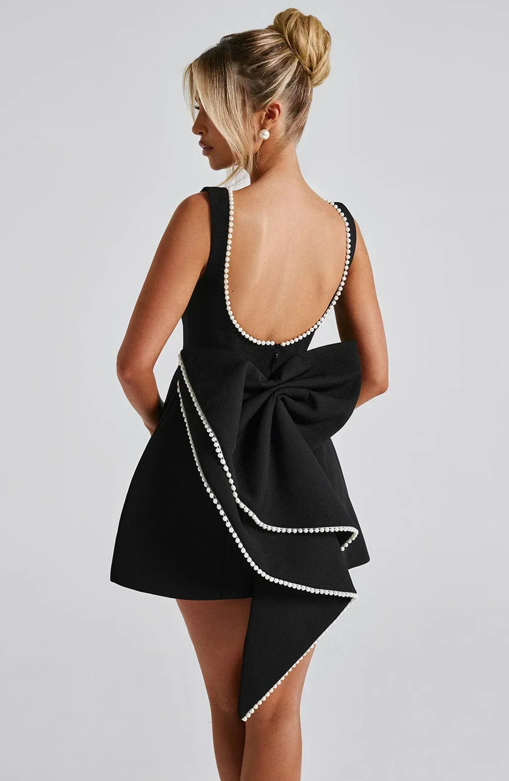 Women's Short Dress with Oversized Bow at the Back