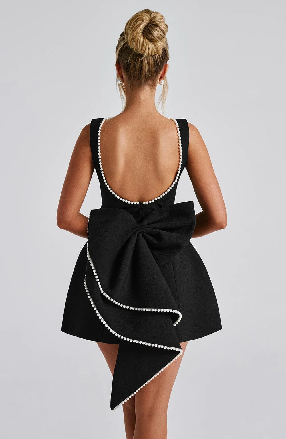 Women's Short Dress with Oversized Bow at the Back